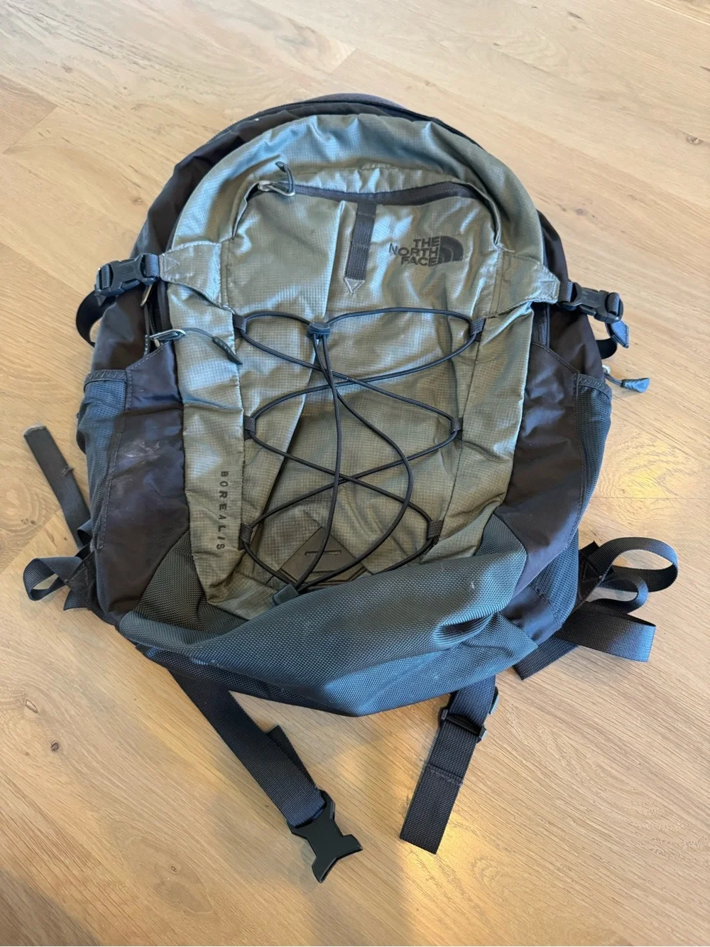 The North Face Borealis Classic black gray